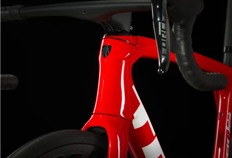 Trek Emonda SLR 7 AXS Carbon Road Bike 2023 in Viper Red-2